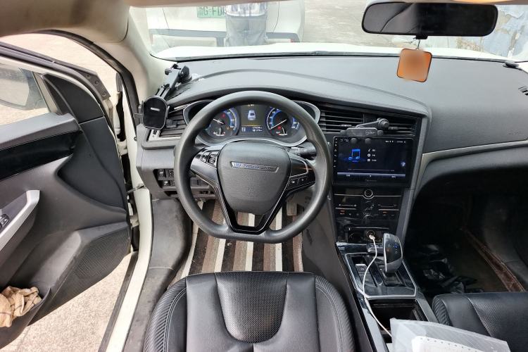 Used Venucia D60EV 2019 High-Range Comfort Edition Steering Wheel