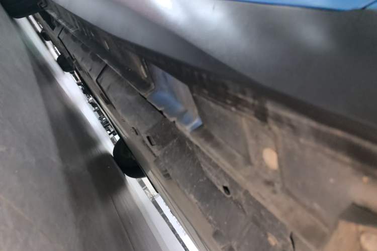 Used Venucia D60EV 2020 Standard Range Smart Drive Edition Left Side Sill