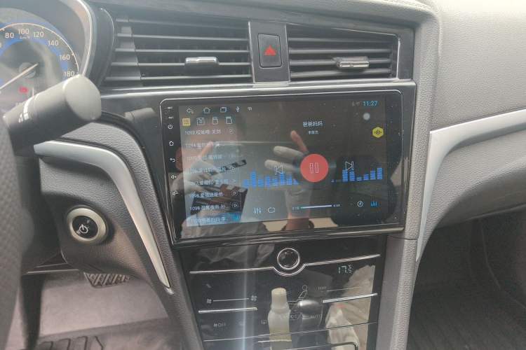Used Venucia D60EV 2020 Standard Range Smart Drive Edition Audio And AC Panel