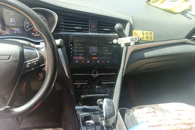 Used Venucia D60EV 2020 Standard Range Smart Drive Edition Audio And AC Panel