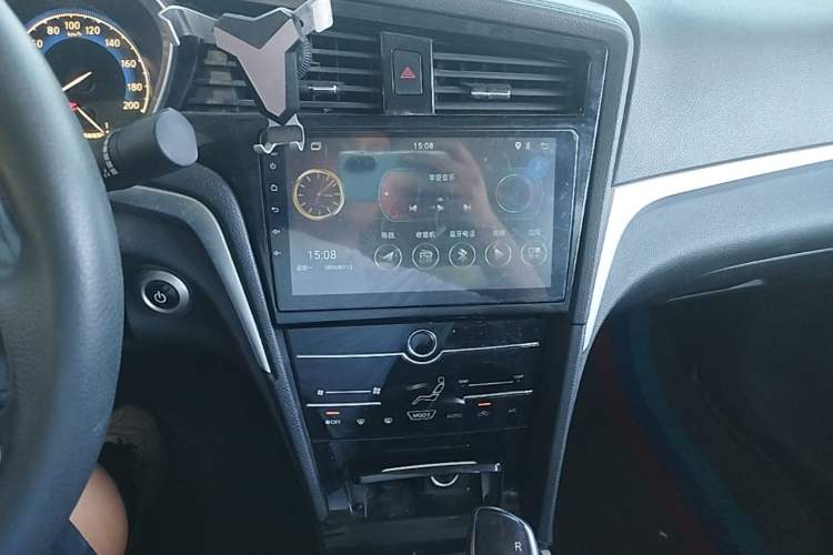 Used Venucia D60EV 2020 Standard Range Smart Drive Edition Audio And AC Panel