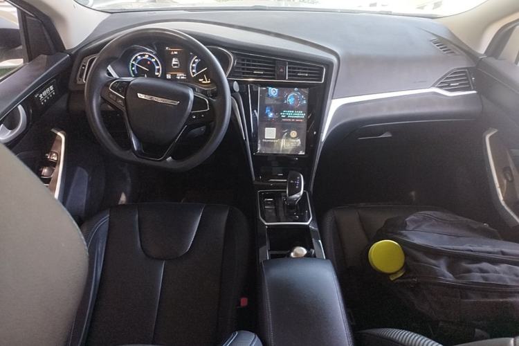 Used Venucia D60EV  Center Console