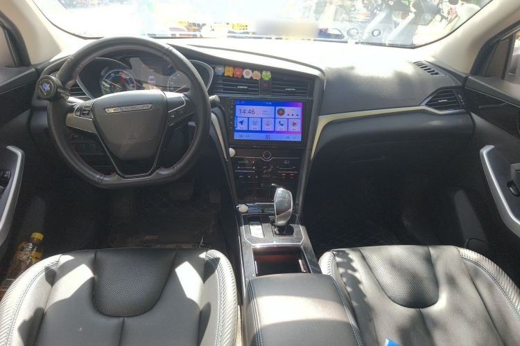 Used Venucia D60EV 2020 Standard Range Smart Drive Edition Center Console