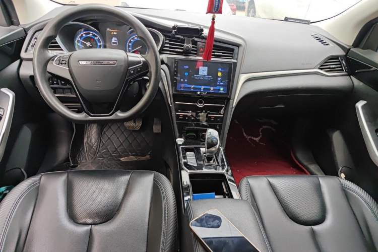 Used Venucia D60EV 2020 Standard Range Smart Drive Edition Center Console