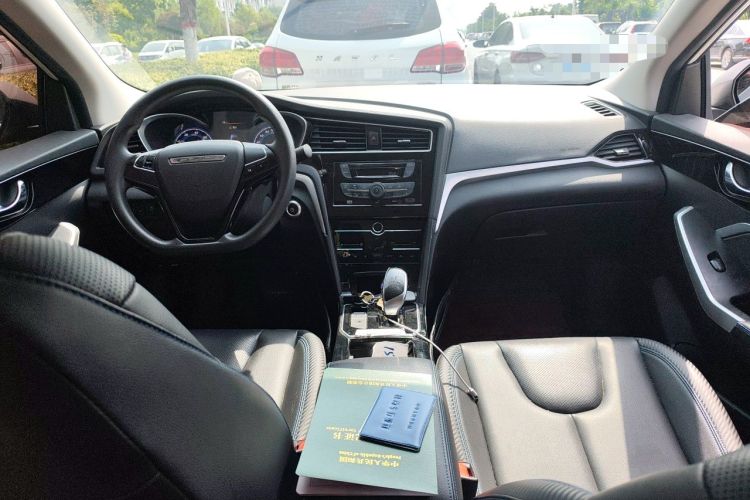 Used Venucia D60EV 2020 Standard Range Smart Drive Edition Center Console