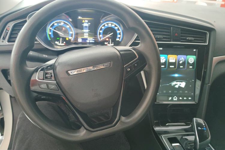 Used Venucia D60EV 2020 Standard Range Smart Drive Version – Ride-Hailing Large-Screen Edition Center Console