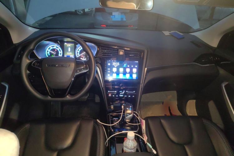 Used Venucia D60EV 2020 Standard Range Smart Drive Edition Center Console