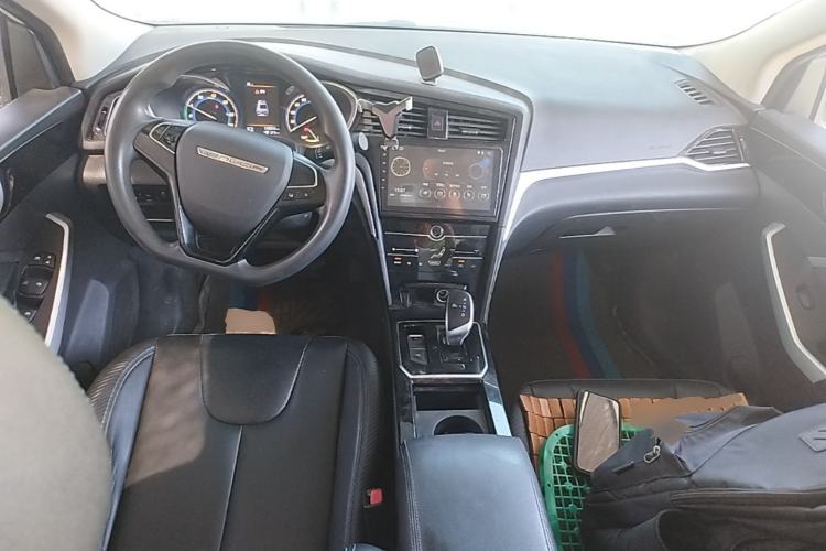 Used Venucia D60EV 2020 Standard Range Smart Drive Edition Center Console
