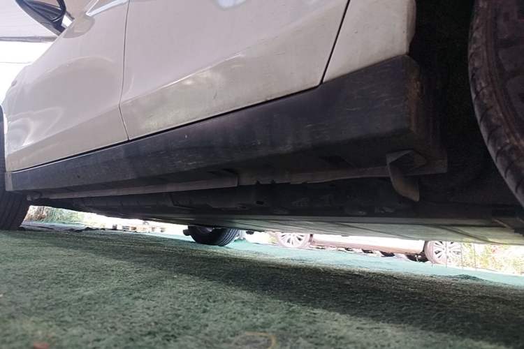 Used Venucia D60EV  Chassis Rear Left