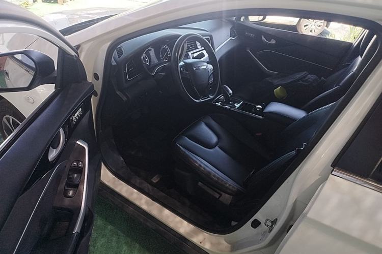 Used Venucia D60EV  Driver Seat
