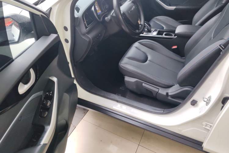 Used Venucia D60EV 2020 Standard Range Smart Drive Edition Driver Seat