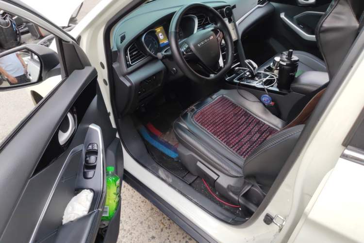 Used Venucia D60EV 2020 Standard Range Smart Drive Edition Driver Seat