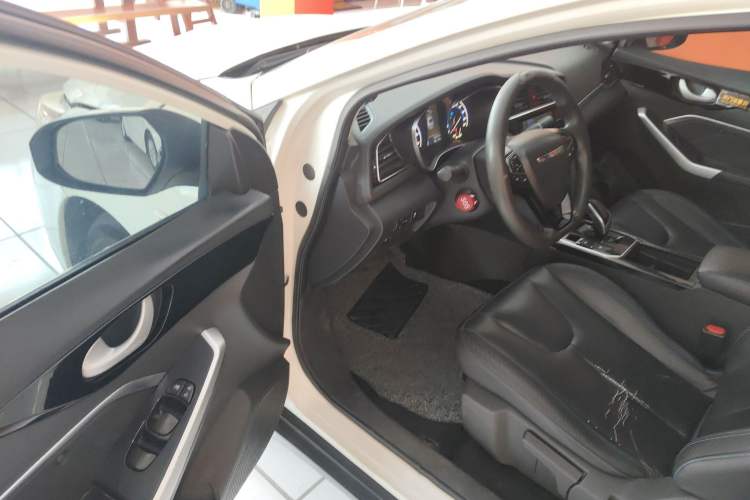 Used Venucia D60EV 2020 Standard Range Smart Drive Version – Ride-Hailing Large-Screen Edition Driver Seat