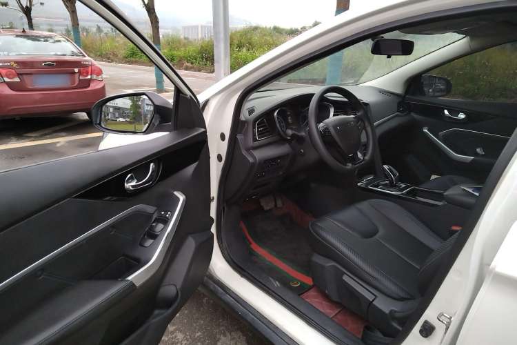 Used Venucia D60EV 2020 Standard Range Smart Drive Edition Driver Seat