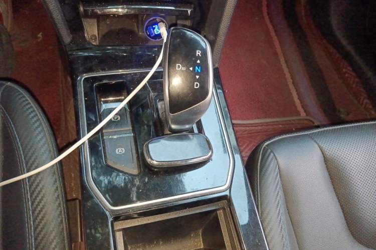 Used Venucia D60EV 2020 Standard Range Smart Drive Edition Gear Lever