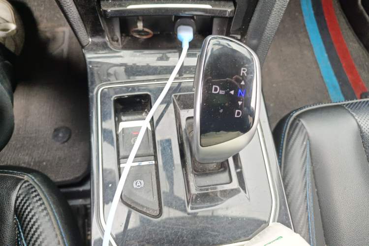 Used Venucia D60EV 2020 Standard Range T3 Gear Lever