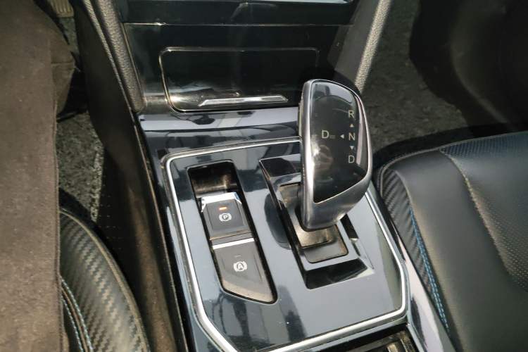 Used Venucia D60EV 2020 Standard Range Smart Drive Version – Ride-Hailing Large-Screen Edition Gear Lever