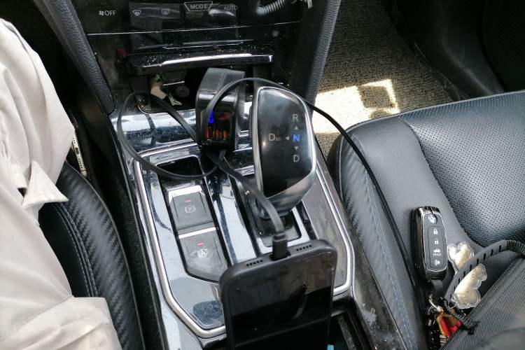 Used Venucia D60EV 2020 Standard Range Smart Drive Edition Gear Lever