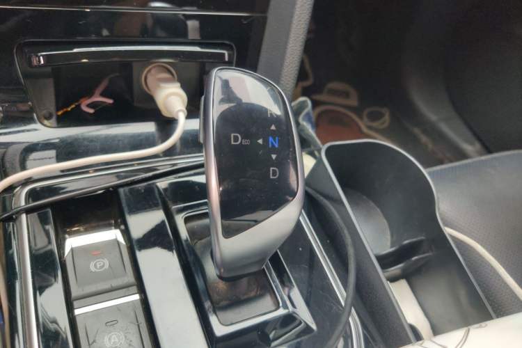 Used Venucia D60EV 2020 Standard Range Smart Drive Edition Gear Lever