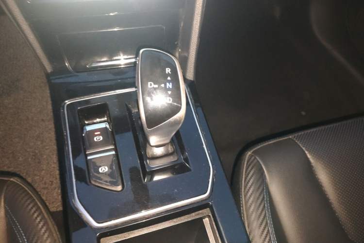 Used Venucia D60EV 2020 Standard Range T3 Gear Lever