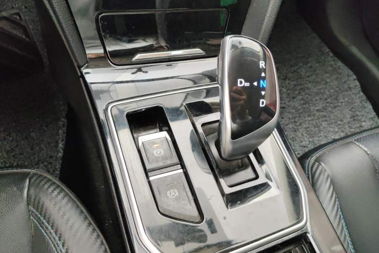 Used Venucia D60EV 2020 Standard Range Smart Drive Version – Ride-Hailing Large-Screen Edition Gear Lever