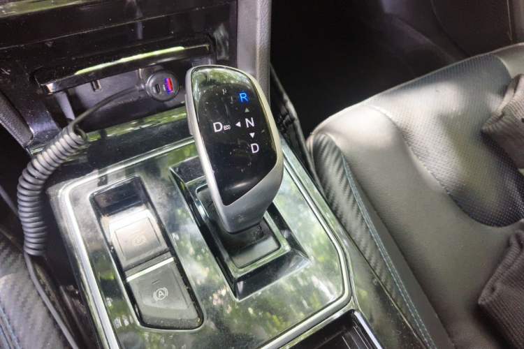 Used Venucia D60EV 2020 Standard Range T3 Gear Lever