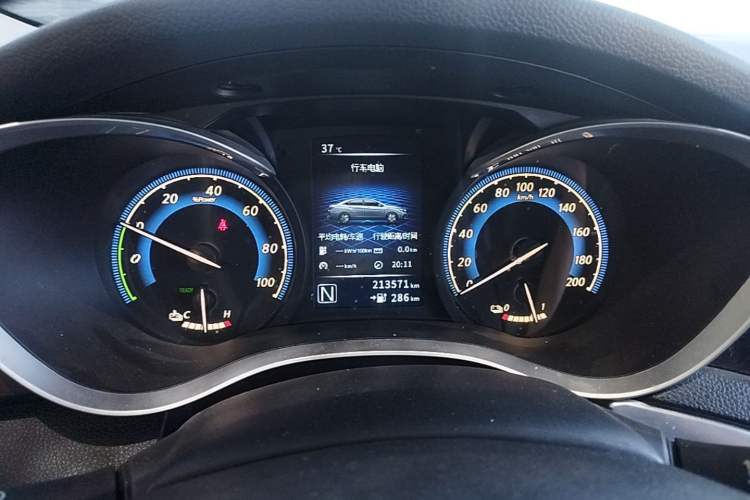 Used Venucia D60EV  Instrument Cluster