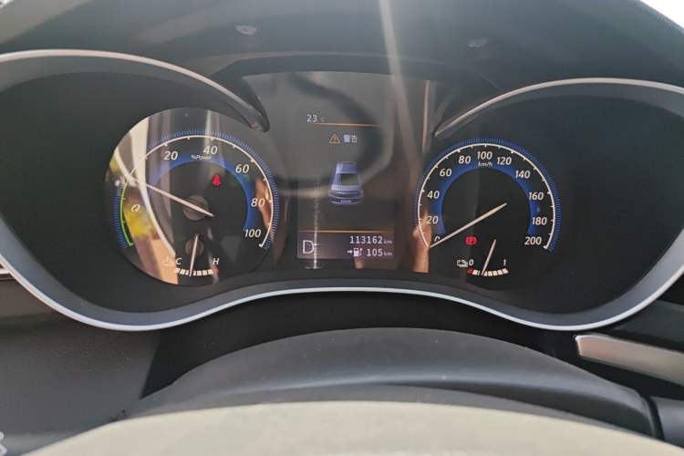 Used Venucia D60EV 2020 Standard Range T3 Odometer Close Up