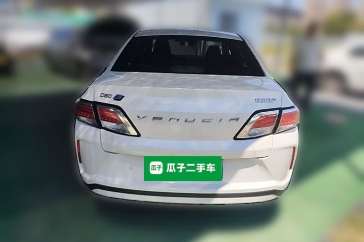 Used Venucia D60EV  Rear
