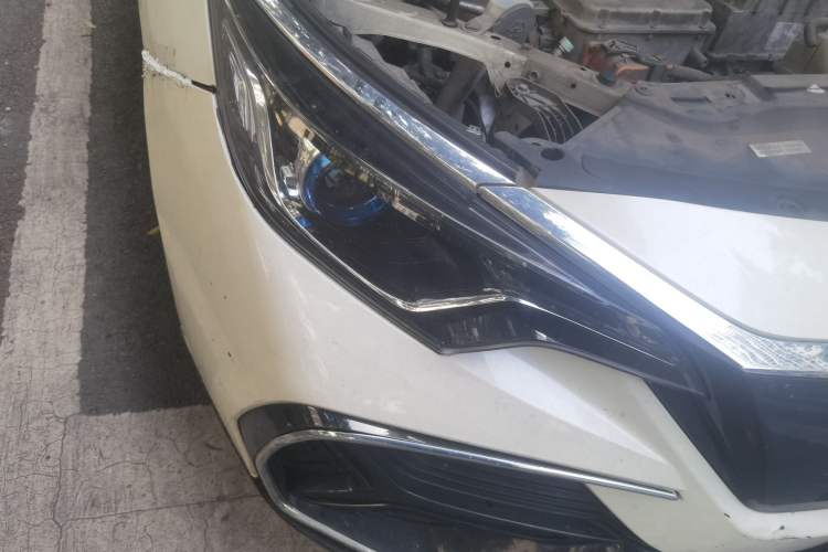 Used Venucia D60EV 2020 Standard Range Smart Drive Edition Right Front Headlight