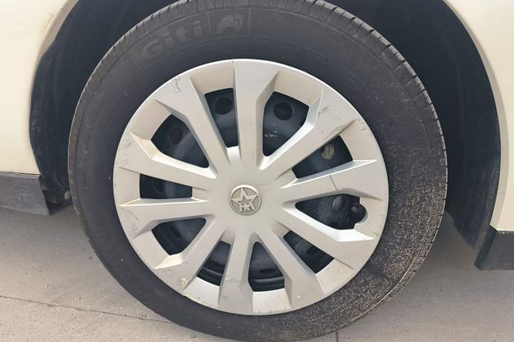 Used Venucia D60EV 2020 Standard Range T3 Right Front Wheel Hub