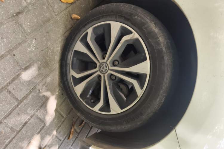 Used Venucia D60EV 2020 Standard Range T3 Right Front Wheel Hub
