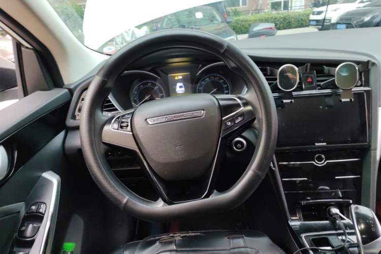 Used Venucia D60EV 2020 Standard Range Smart Drive Edition Steering Wheel