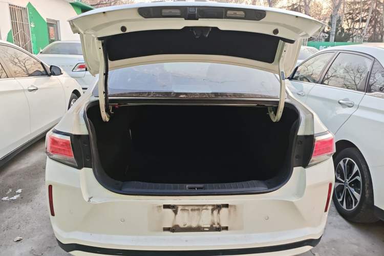Used Venucia D60EV 2020 Standard Range T3 Trunk