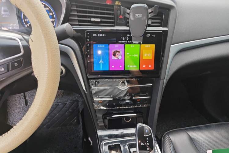 Used Venucia D60EV 2022 Standard Range Smart Drive Version Audio And AC Panel