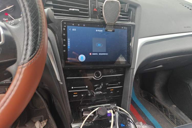 Used Venucia D60EV 2022 Standard Range Smart Drive Version Audio And AC Panel