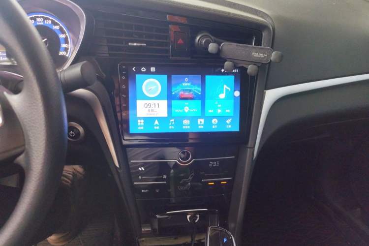 Used Venucia D60EV 2022 Standard Range Smart Drive Version Audio And AC Panel