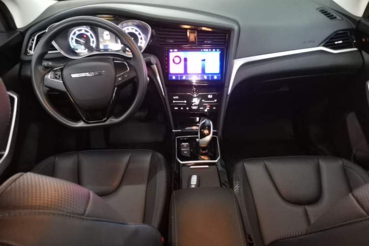 Used Venucia D60EV 2022 Standard Range Smart Edition Center Console