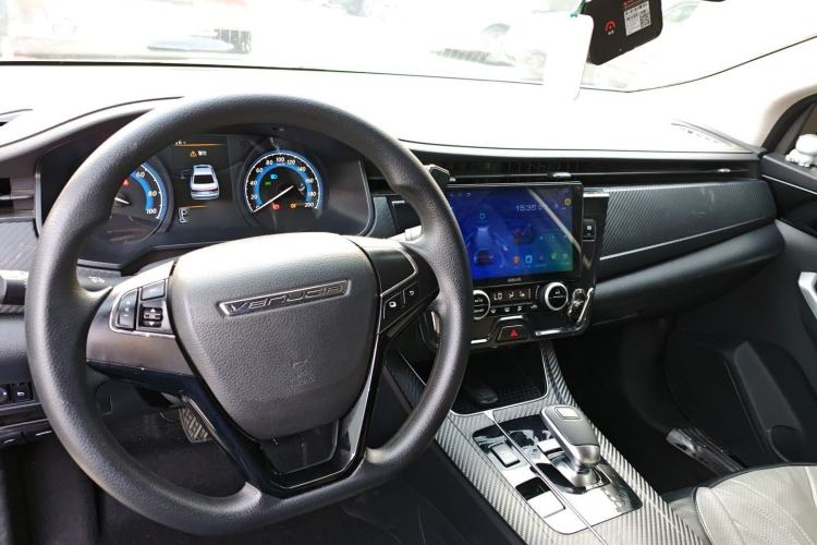 Used Venucia D60EV 2022 Standard Range Comfort Edition Center Console