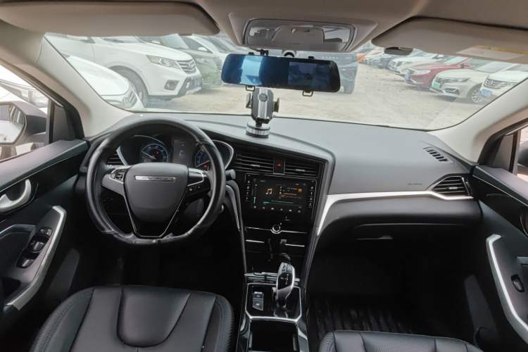 Used Venucia D60EV 2022 Standard Range Smart Drive Version Center Console