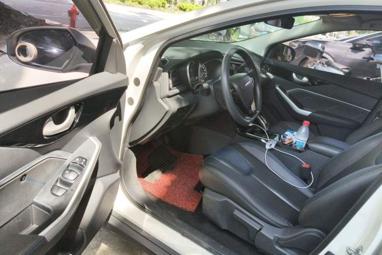 Used Venucia D60EV 2022 Standard Range Comfort Edition Driver Seat