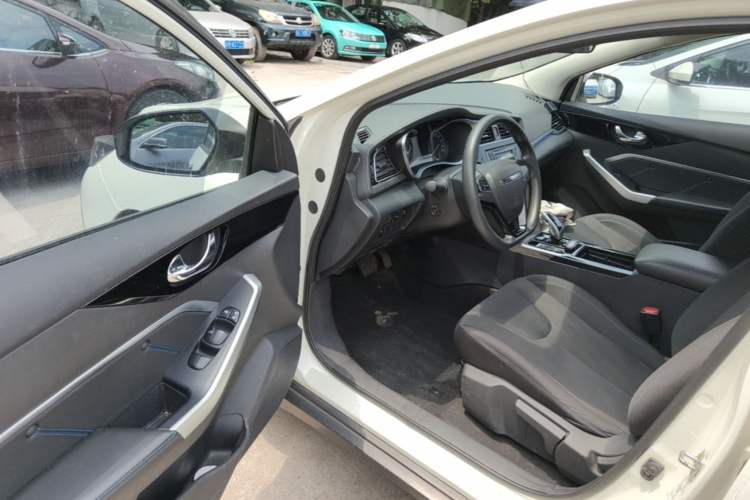 Used Venucia D60EV 2022 Standard Range Comfort Edition Driver Seat