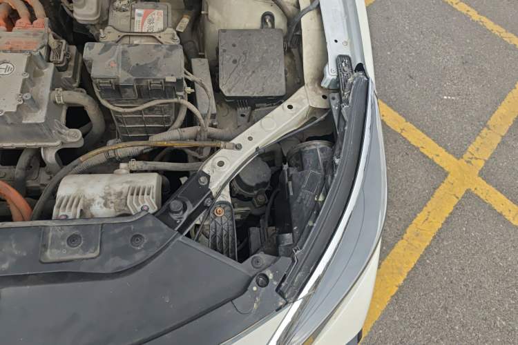 Used Venucia D60EV 2022 Standard Range Smart Drive Version Engine Bay Left