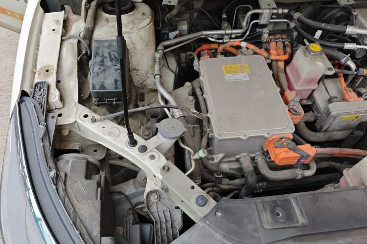 Used Venucia D60EV 2022 Standard Range Smart Drive Version Engine Bay Right