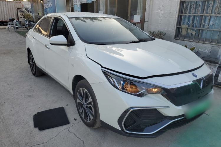 Used Venucia D60EV 2022 Standard Range T3 Exterior 2