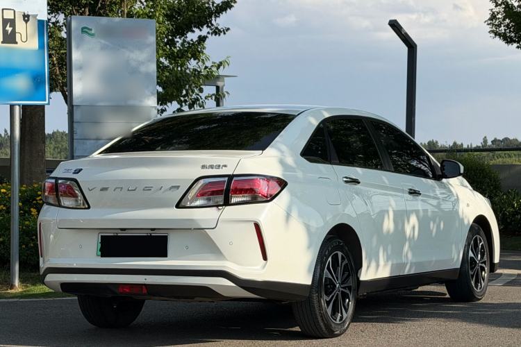 Used Venucia D60EV 2022 Standard Range T3 Exterior 4