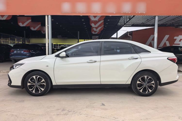 Used Venucia D60EV 2022 Standard Range Smart Drive Version Exterior 4