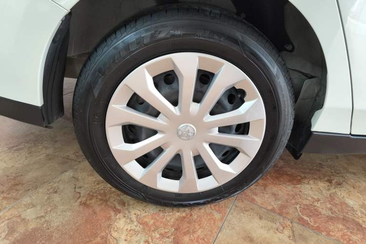 Used Venucia D60EV 2022 Standard Range Smart Drive Version Exterior 5