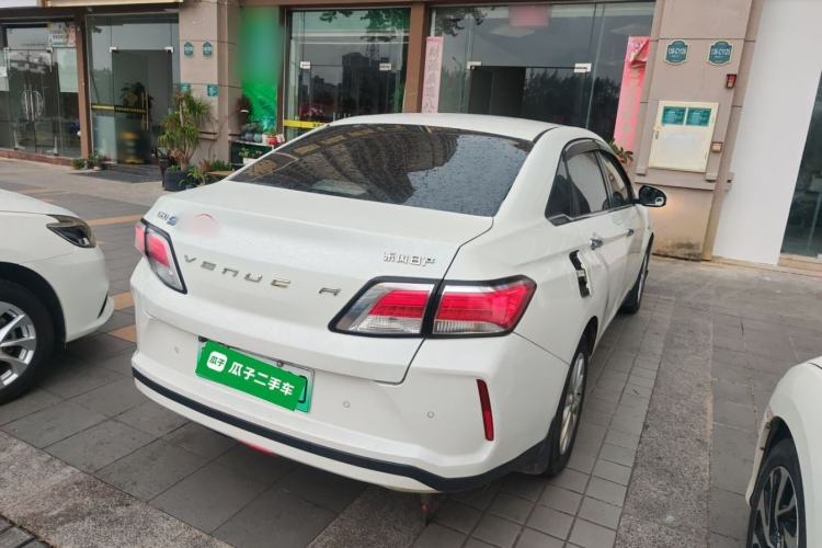 Used Venucia D60EV 2022 Standard Range Smart Drive Version Exterior 5