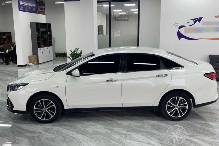 Used Venucia D60EV 2022 Standard Range Smart Drive Version Exterior 5
